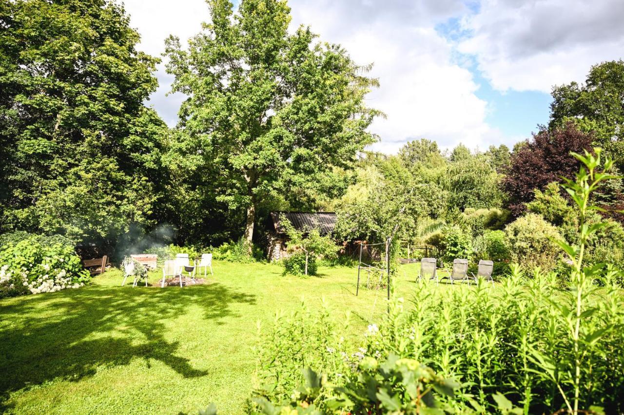 Idilliska Latgaliesu Lauku Maja Ar Melno Pirti Villa Aglona Exterior photo