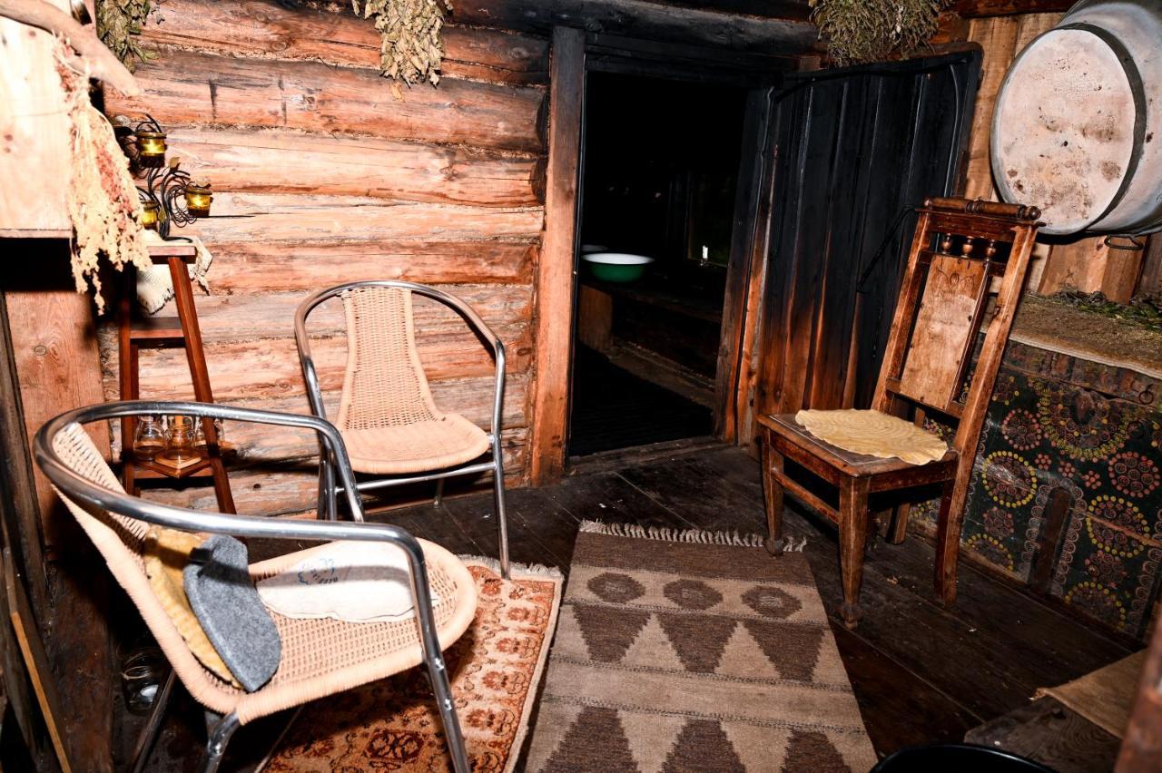Idilliska Latgaliesu Lauku Maja Ar Melno Pirti Villa Aglona Exterior photo